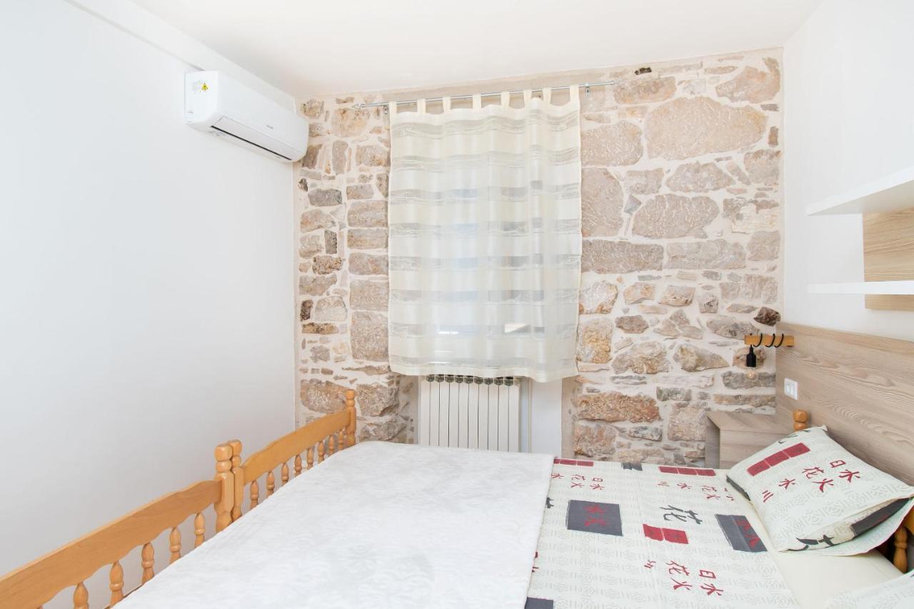 Apartment Julija Vodice Buitenkant foto
