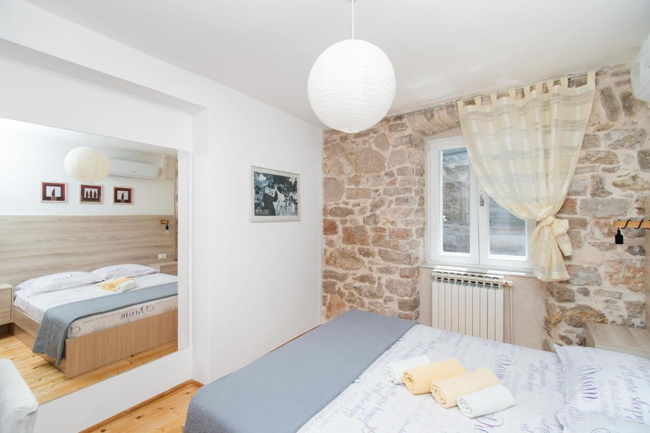 Apartment Julija Vodice Buitenkant foto